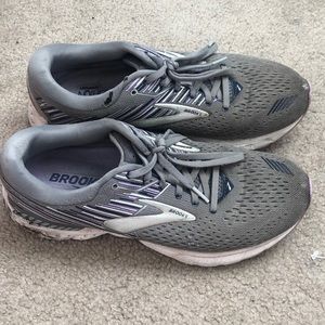 Brooks Adrenaline GTS 19 Running Shoes